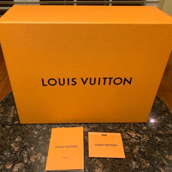 Louis Vuitton Beverly Hills Sneaker - Picture 3 of 5